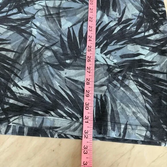 Travis Mathew Mens Forest Reserve Polo in a blue leaf print pattern sz 2XL NWT - Picture 9 of 9